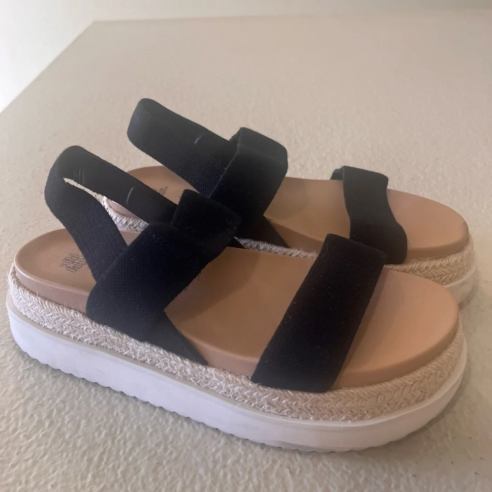 Black Platform Sandals